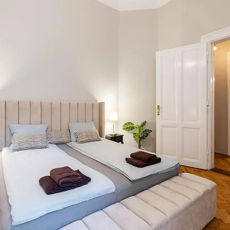 3br Loft Heart Of Bp Sleeps 8 Apartmán Budapešť